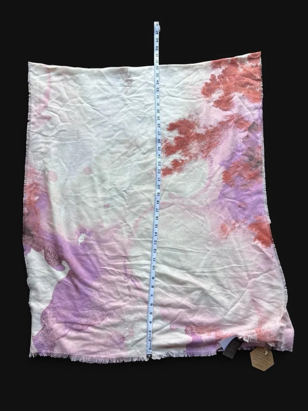 ✨Vince Camuto pink and white tie-dye scarf with frayed edges, size S✨